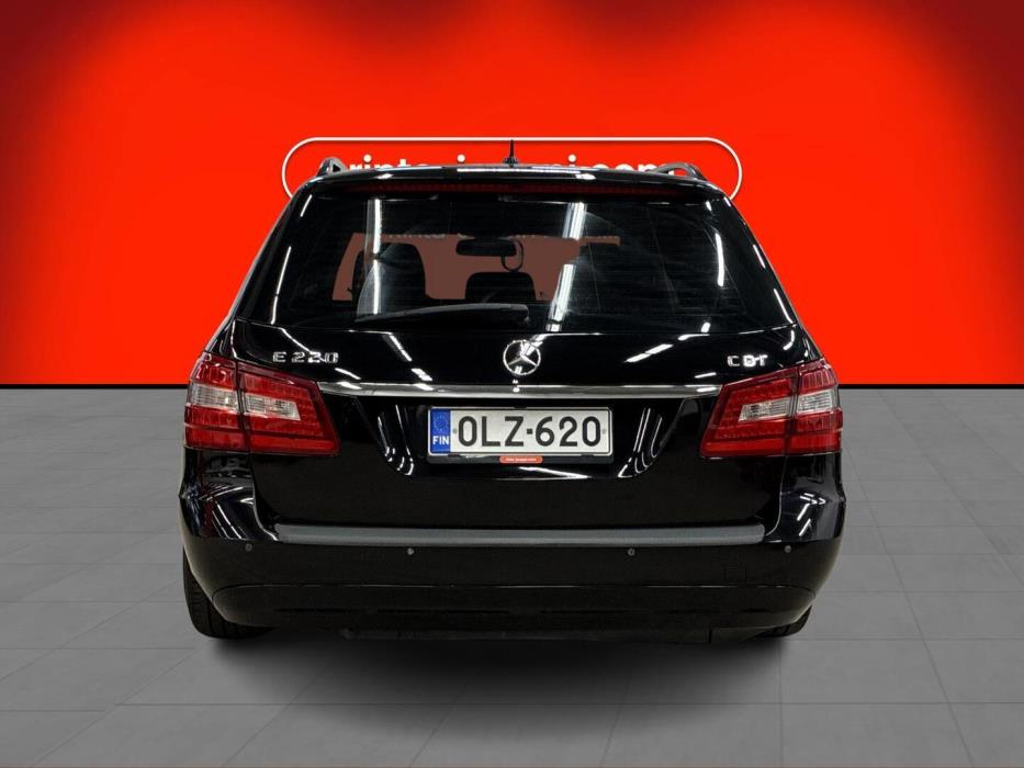 MERCEDES-BENZ E 2010