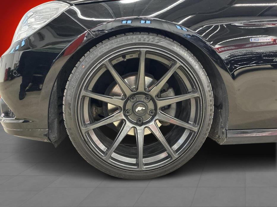 MERCEDES-BENZ E 2010
