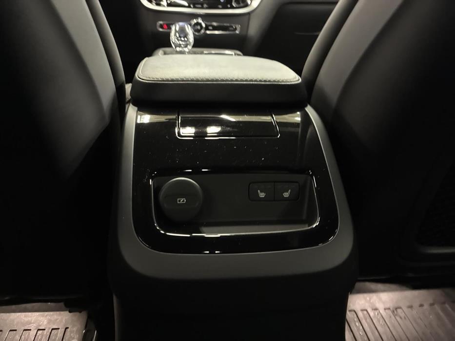 VOLVO V60 2023