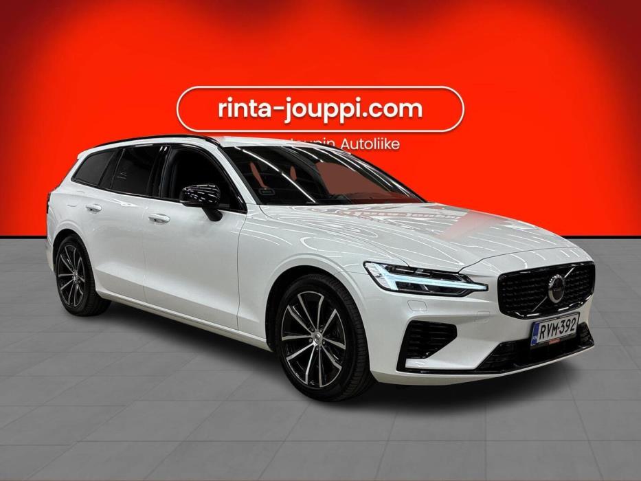VOLVO V60 2023