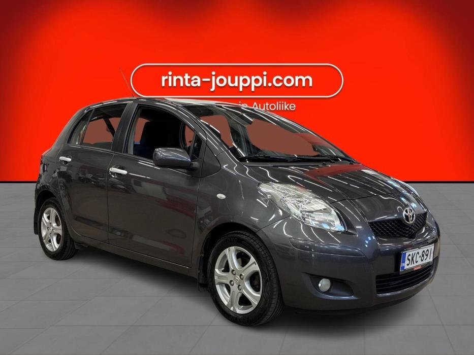 TOYOTA Yaris 2010