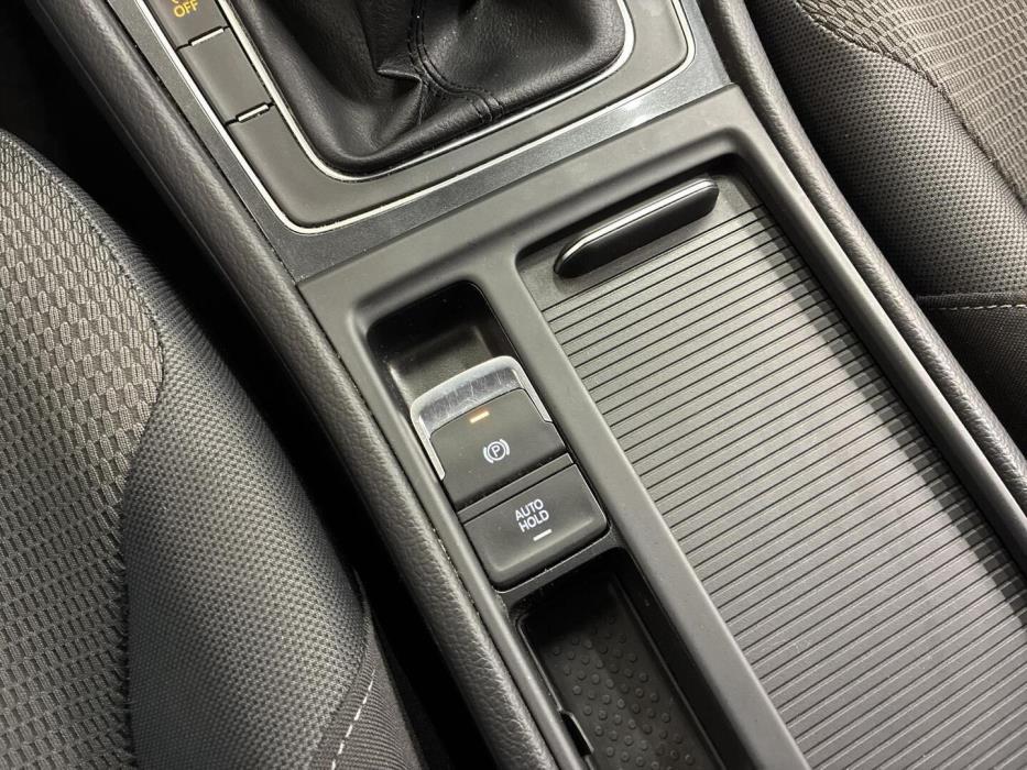 VOLKSWAGEN Golf 2018