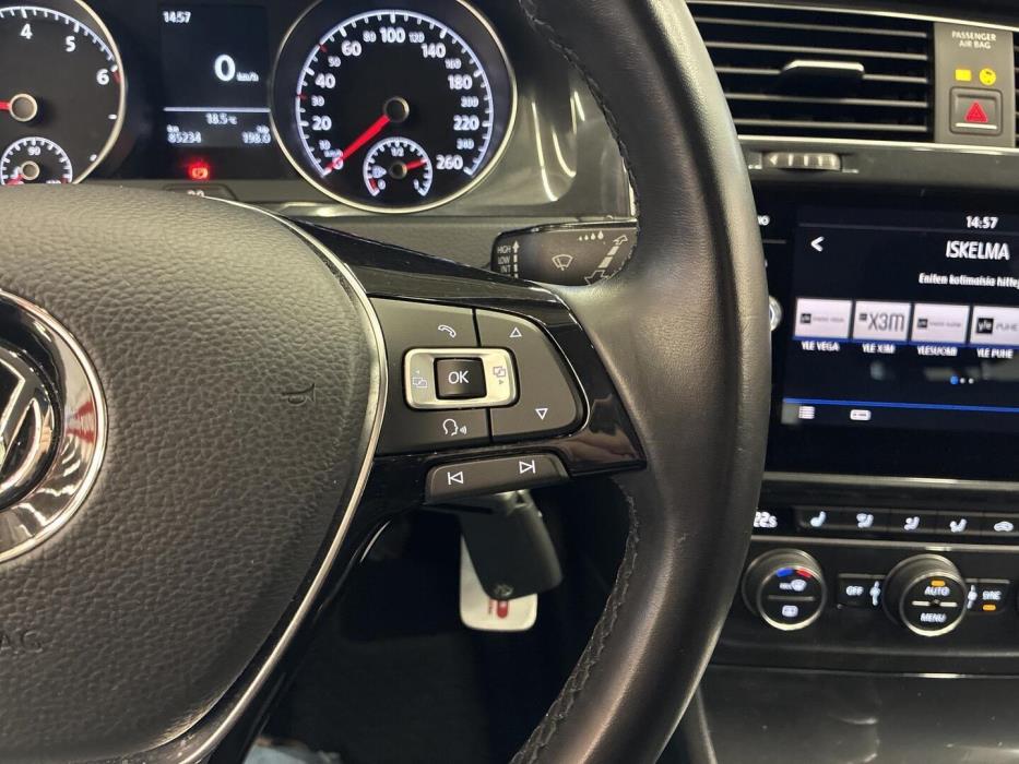 VOLKSWAGEN Golf 2018