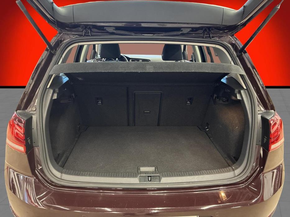 VOLKSWAGEN Golf 2018