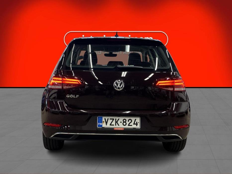 VOLKSWAGEN Golf 2018