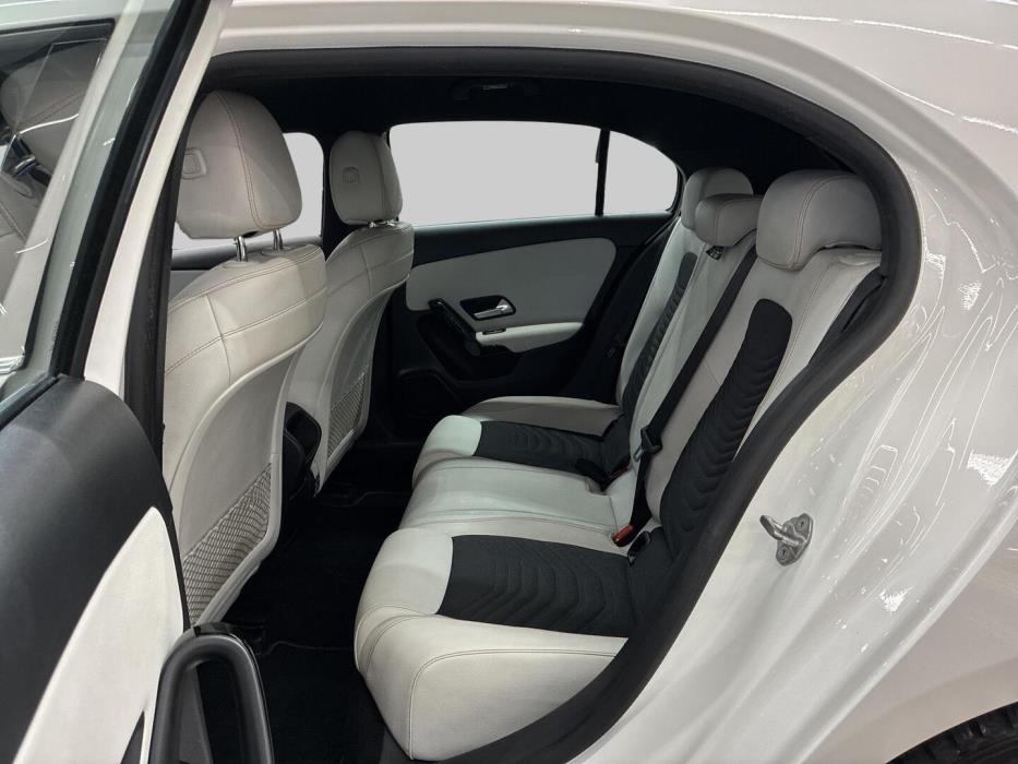 MERCEDES-BENZ A 2019