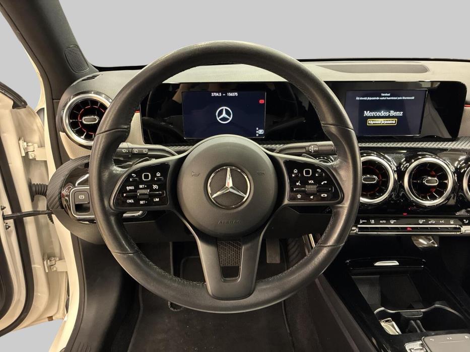 MERCEDES-BENZ A 2019