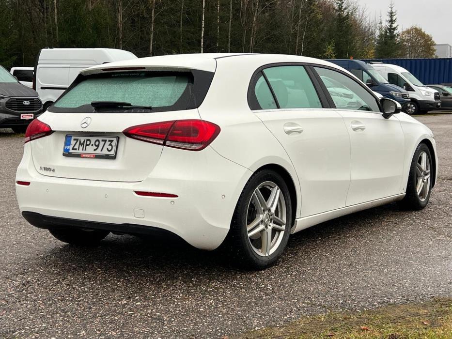 MERCEDES-BENZ A 2019