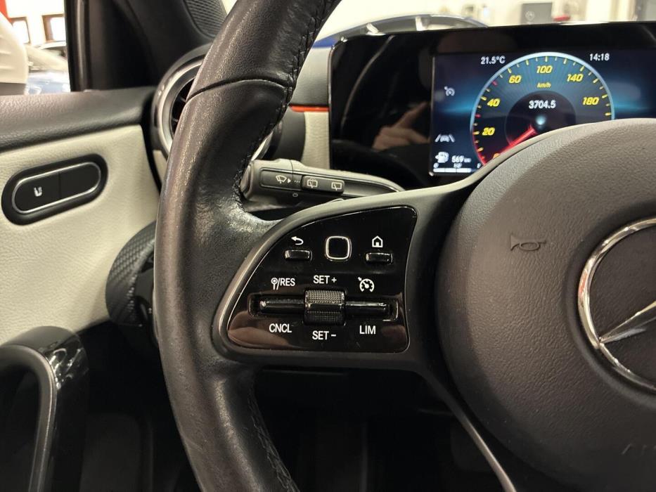 MERCEDES-BENZ A 2019