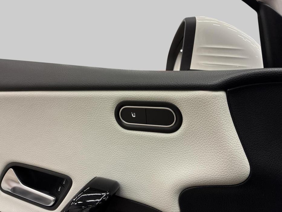 MERCEDES-BENZ A 2019