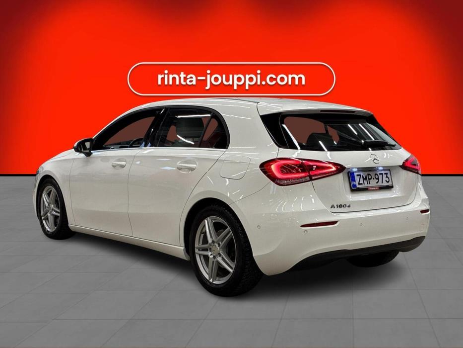 MERCEDES-BENZ A 2019