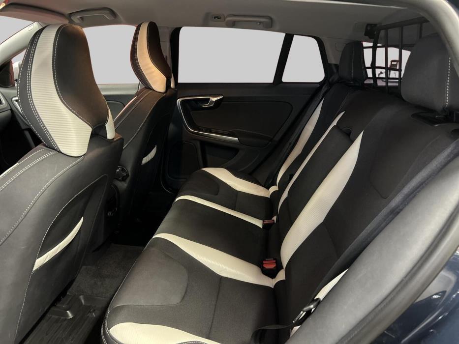 VOLVO V60 2013