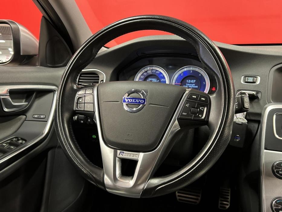 VOLVO V60 2013