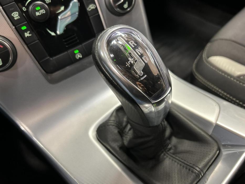VOLVO V60 2013