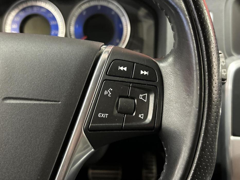 VOLVO V60 2013