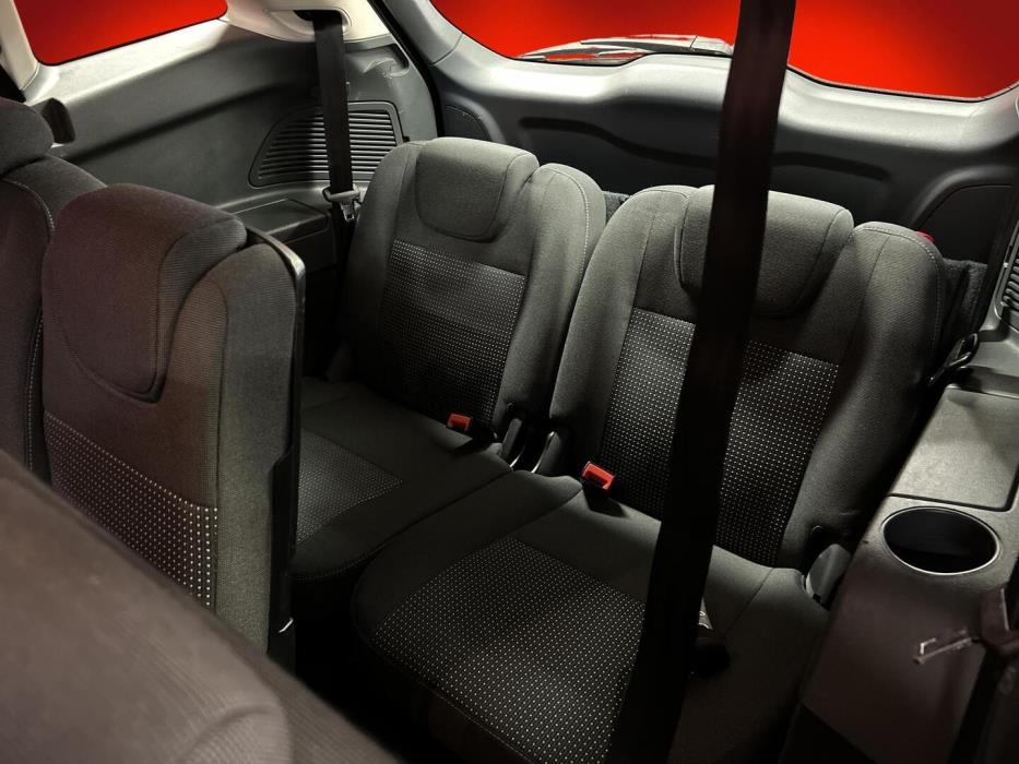 FORD Grand C-Max 2013