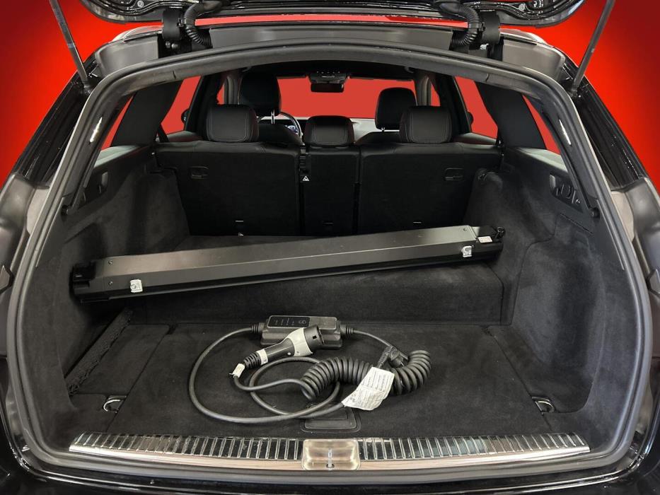 MERCEDES-BENZ E 2020