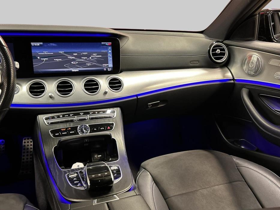 MERCEDES-BENZ E 2020