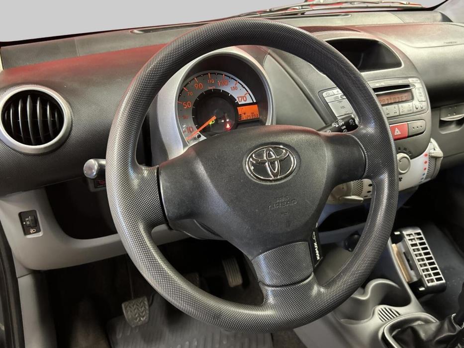 TOYOTA AYGO 2010