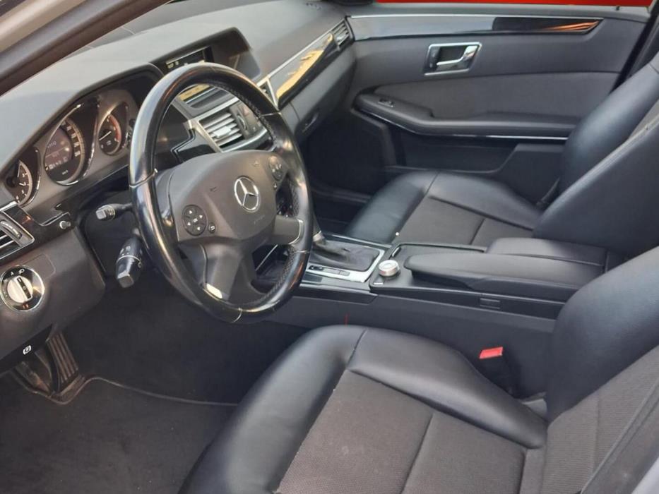 MERCEDES-BENZ E 2010