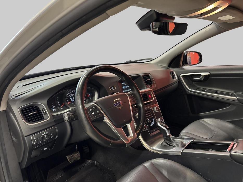 VOLVO V60 Cross Country 2016