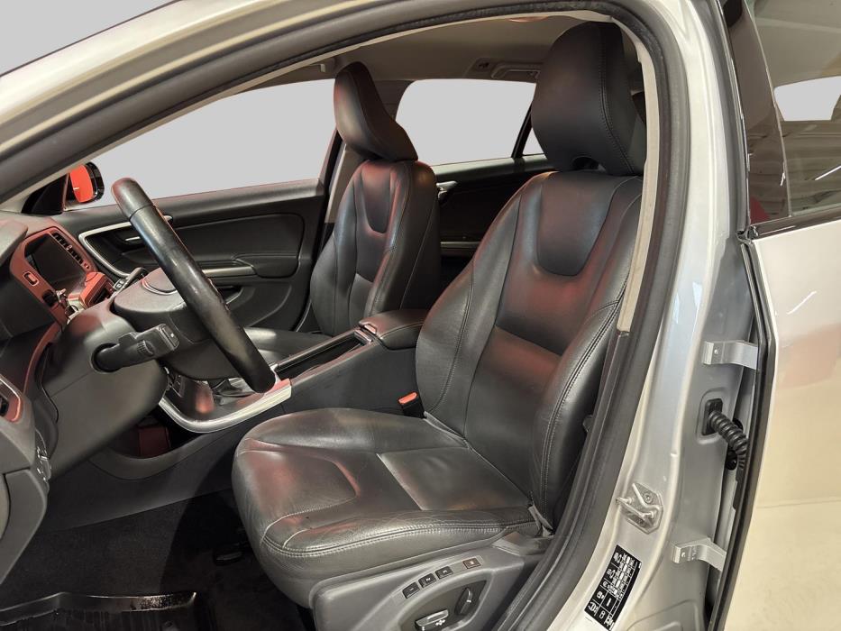 VOLVO V60 Cross Country 2016