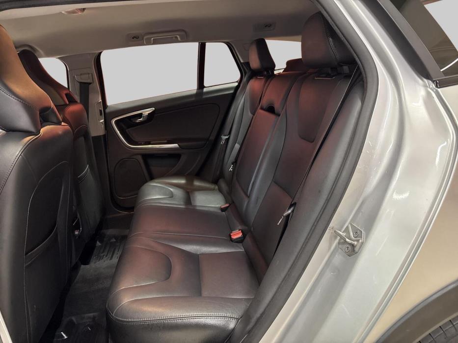 VOLVO V60 Cross Country 2016