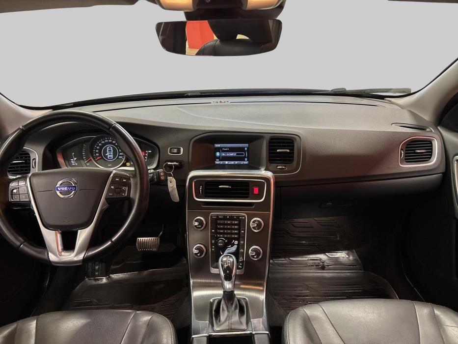 VOLVO V60 Cross Country 2016