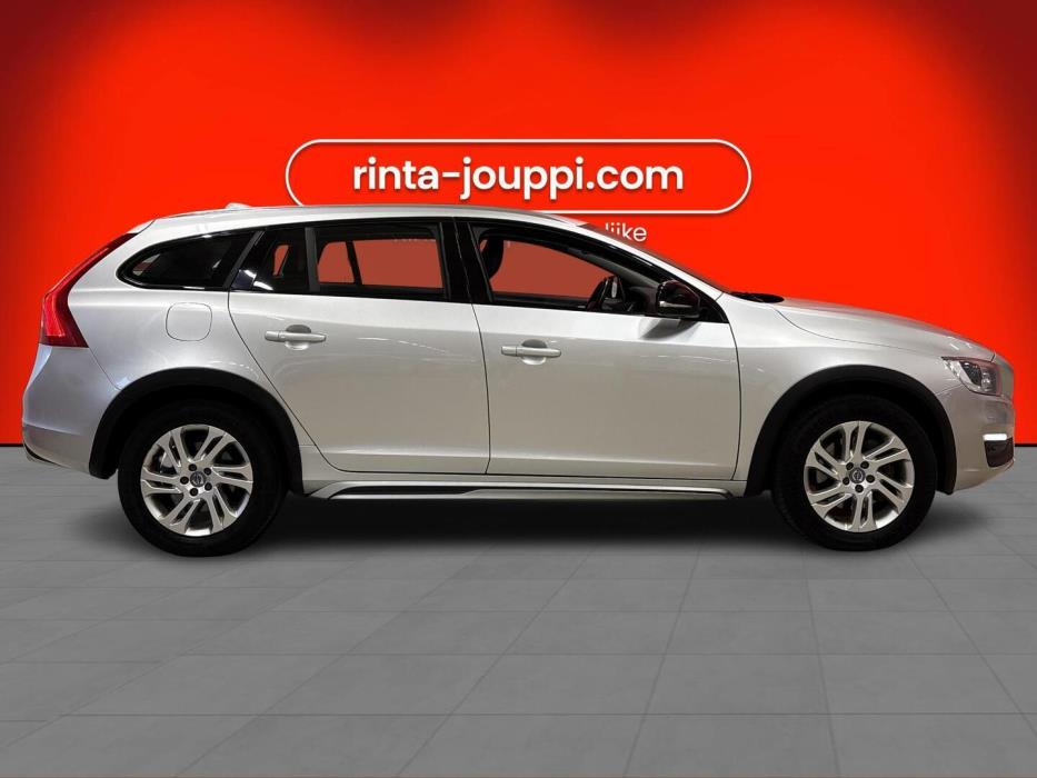 VOLVO V60 Cross Country 2016