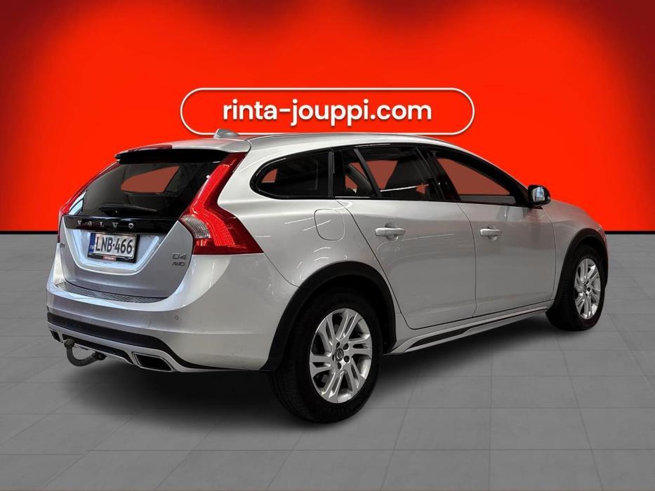 VOLVO V60 Cross Country 2016