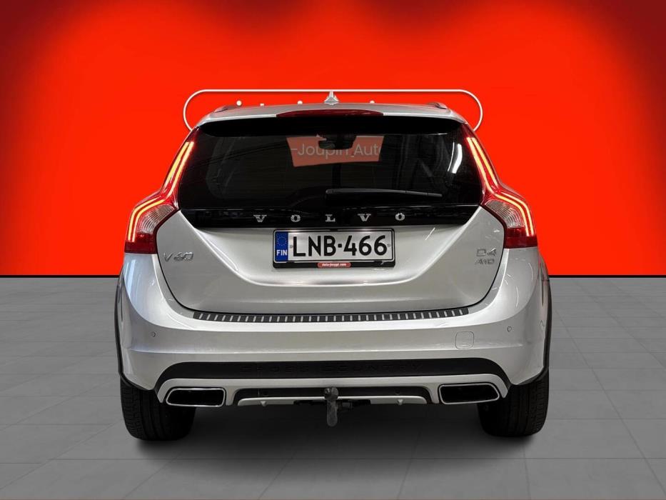VOLVO V60 Cross Country 2016