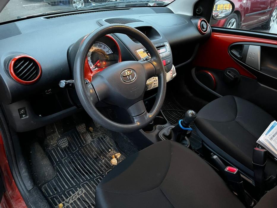 TOYOTA AYGO 2013