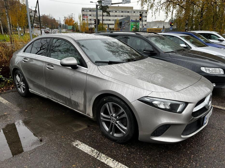 MERCEDES-BENZ A 2019
