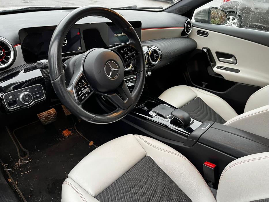 MERCEDES-BENZ A 2019