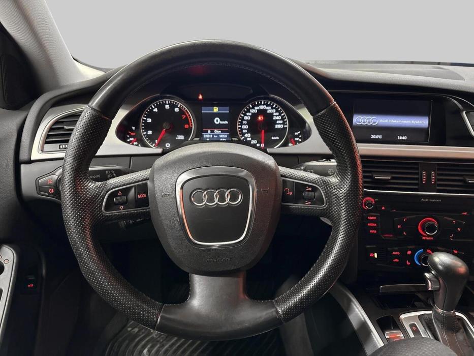 AUDI A4 2011