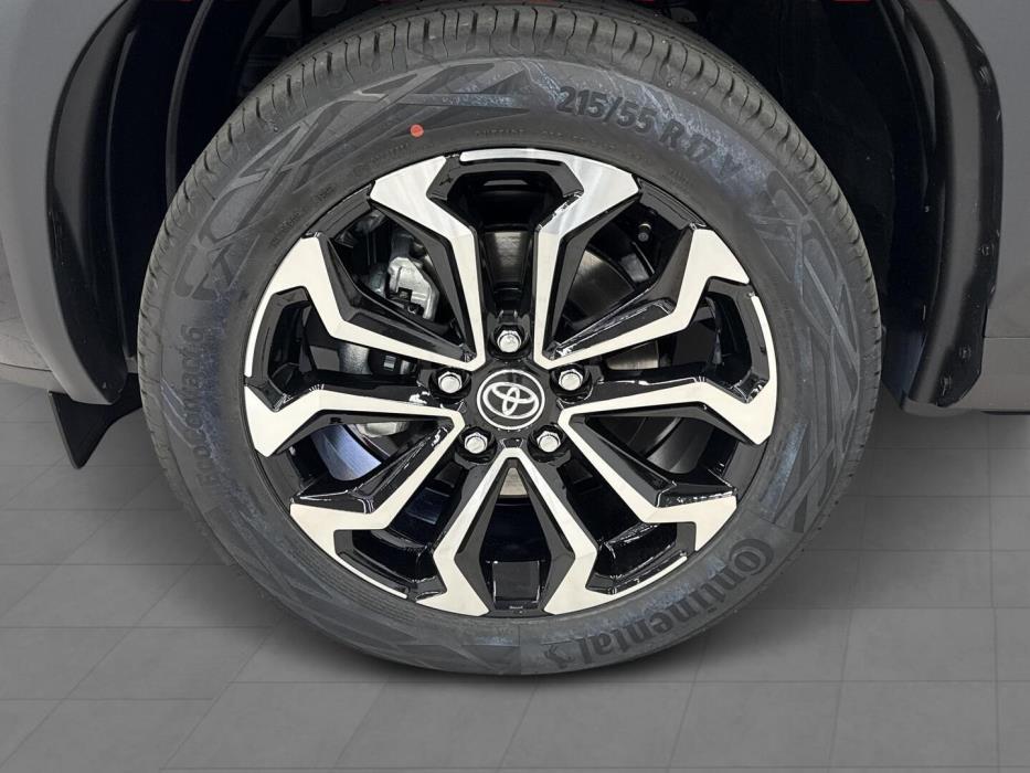 TOYOTA YARIS CROSS 2025