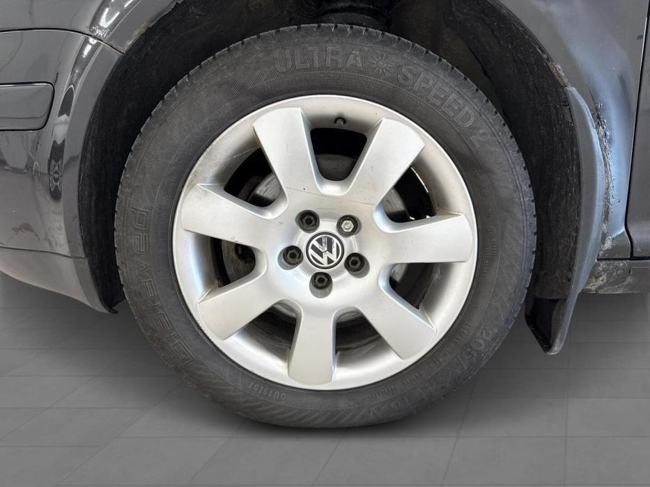 VOLKSWAGEN Golf Variant 2005