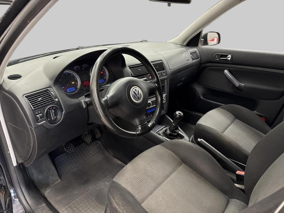 VOLKSWAGEN Golf Variant 2005