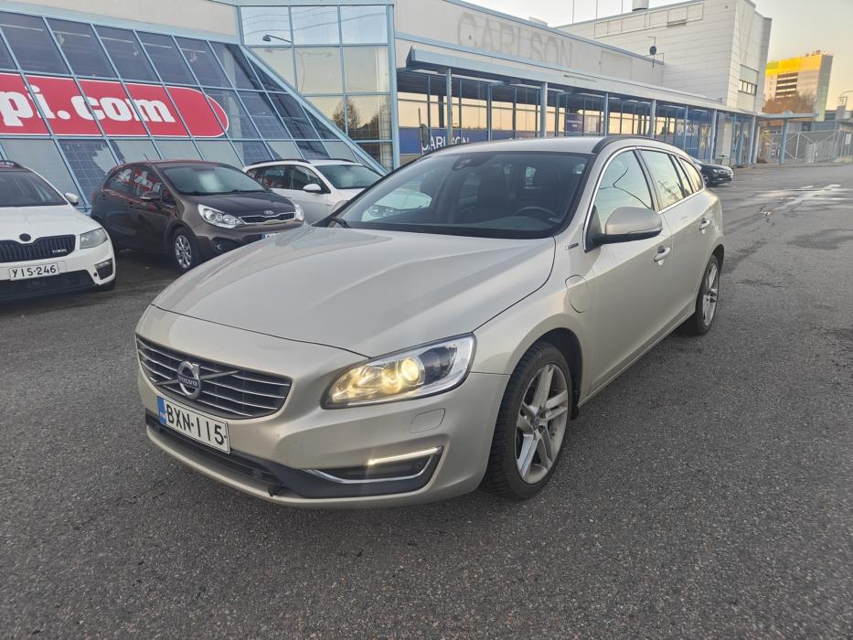VOLVO V60 2017