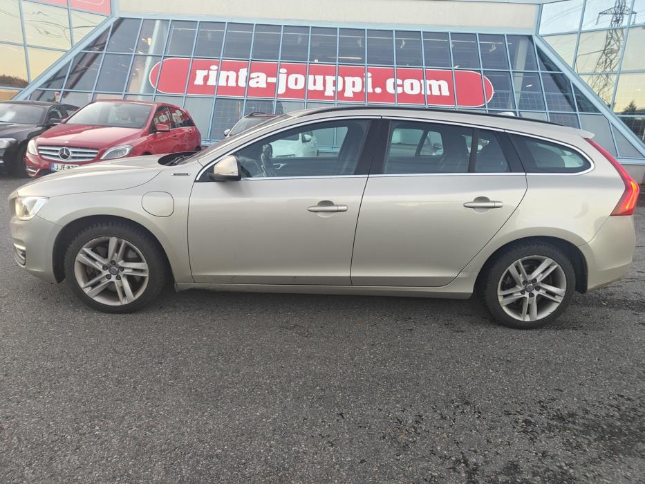 VOLVO V60 2017