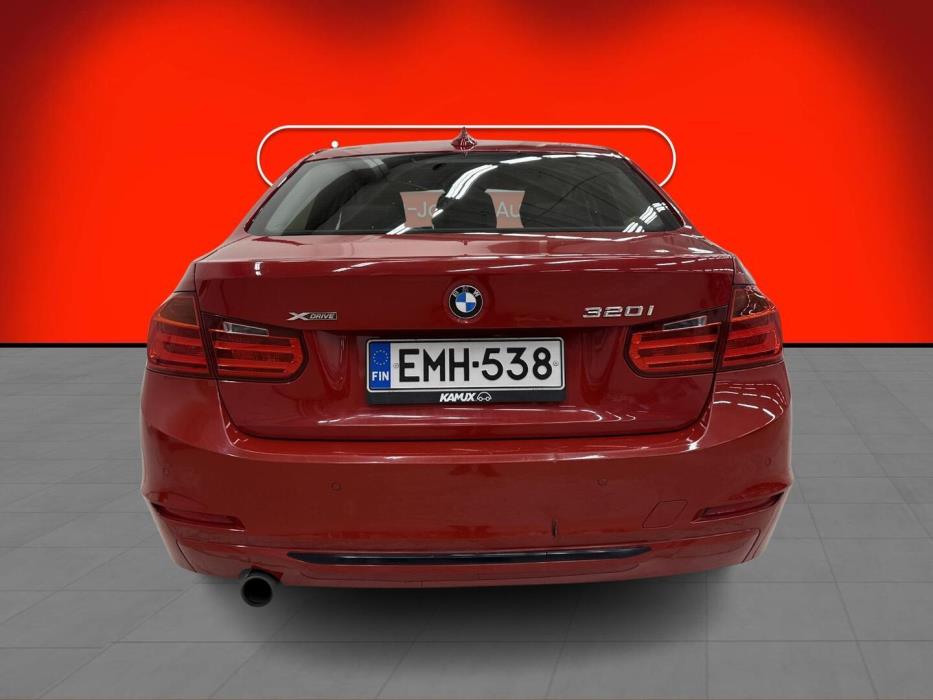 BMW 320 2013