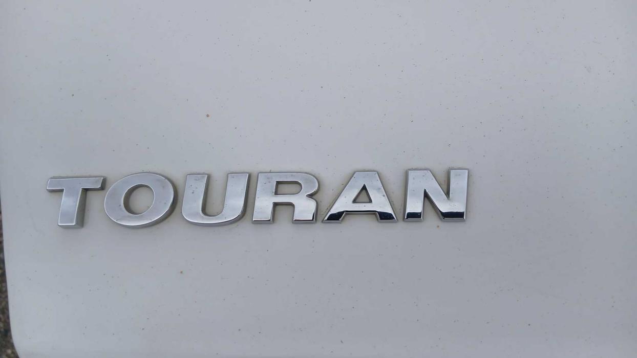 VOLKSWAGEN Touran 2014