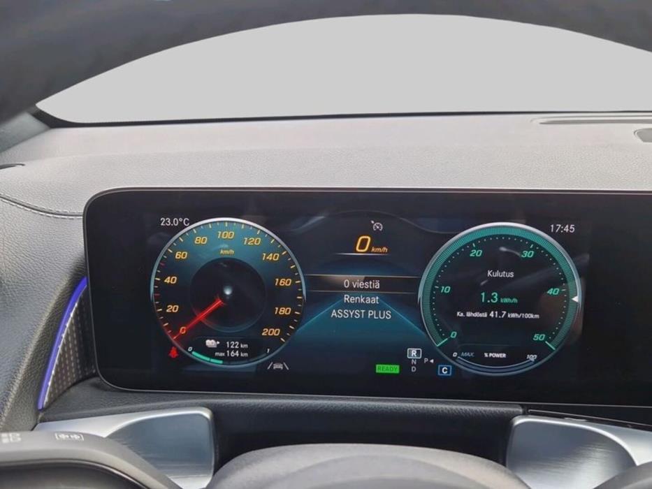 MERCEDES-BENZ EQB 2022