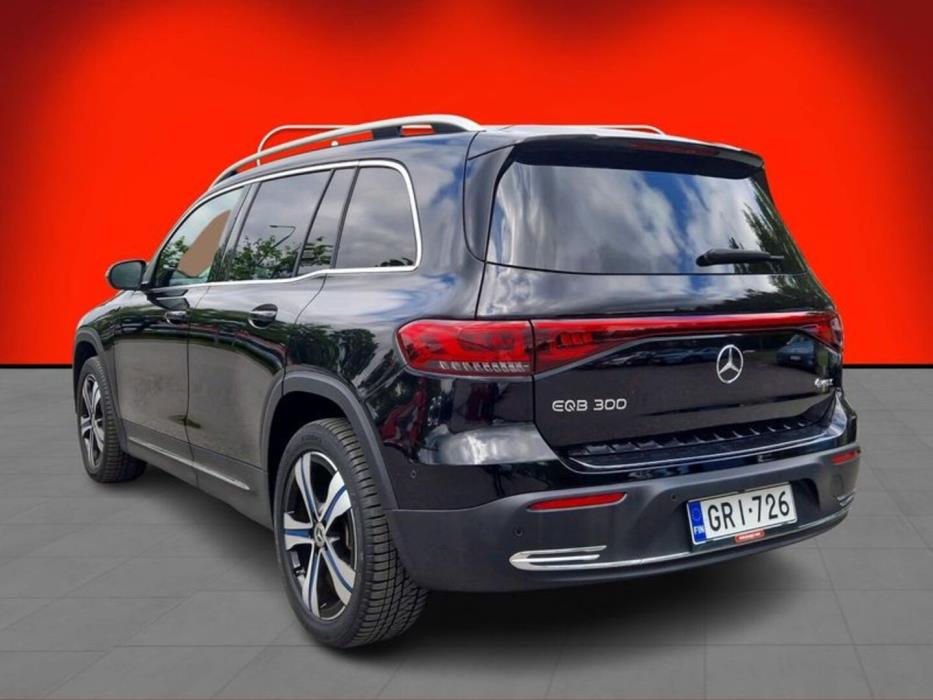 MERCEDES-BENZ EQB 2022