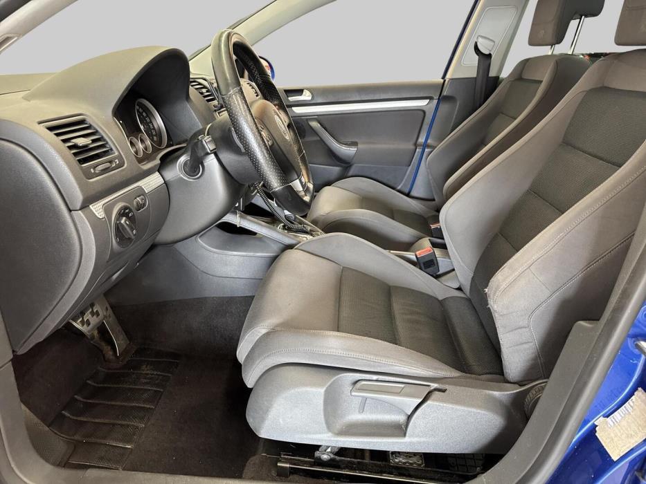 VOLKSWAGEN Golf 2006