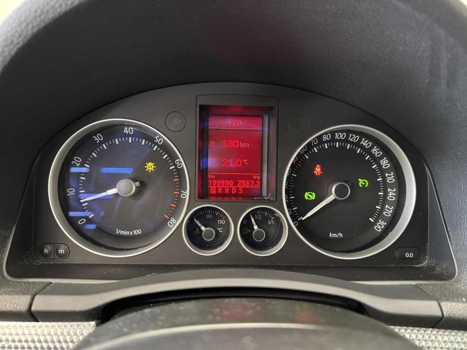 VOLKSWAGEN Golf 2006