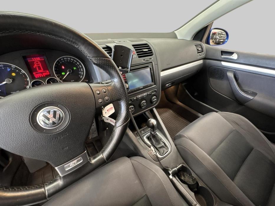 VOLKSWAGEN Golf 2006