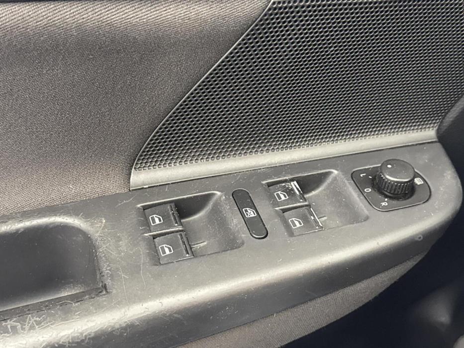 VOLKSWAGEN Golf 2006