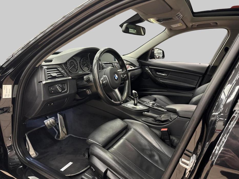 BMW 330 2013
