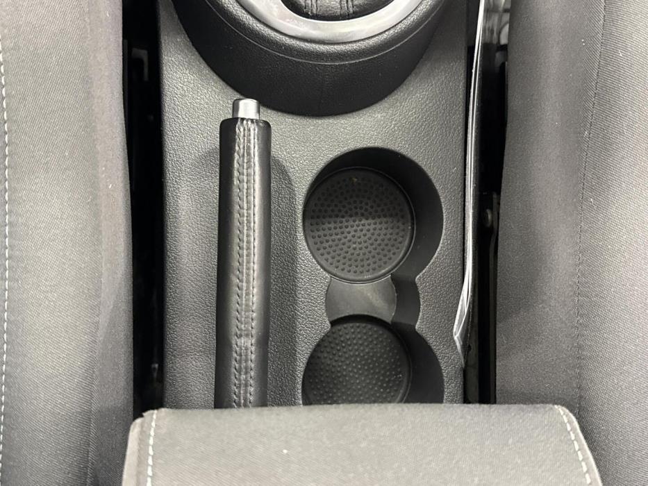 VOLKSWAGEN Touran 2013